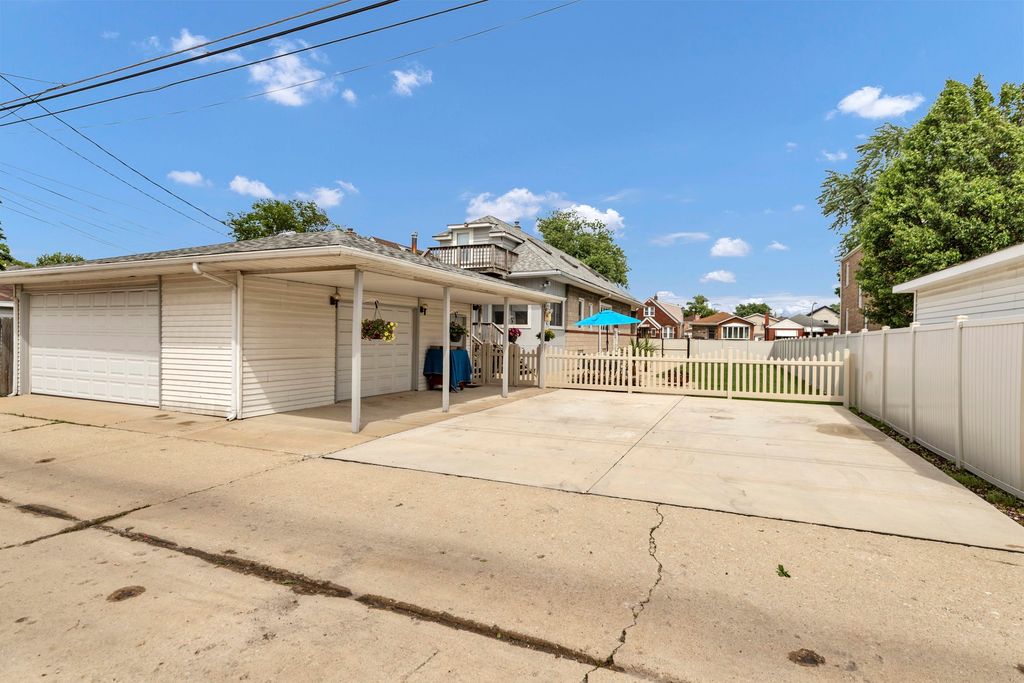 Image 51 of property listing at 5412 S Natoma Avenue, Chicago, IL 60638
