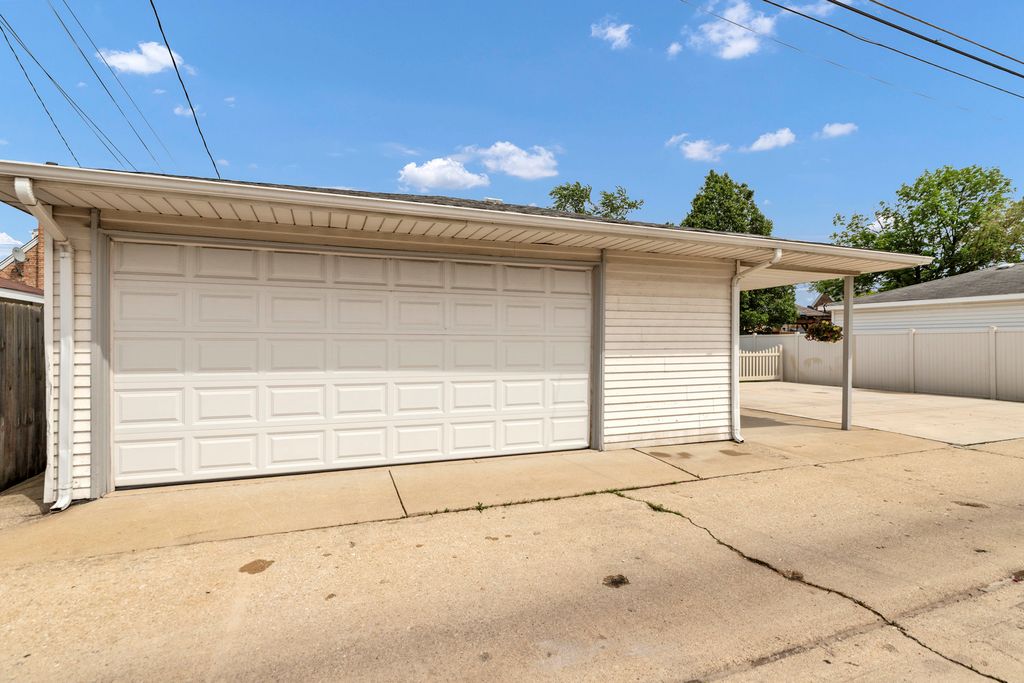Image 52 of property listing at 5412 S Natoma Avenue, Chicago, IL 60638