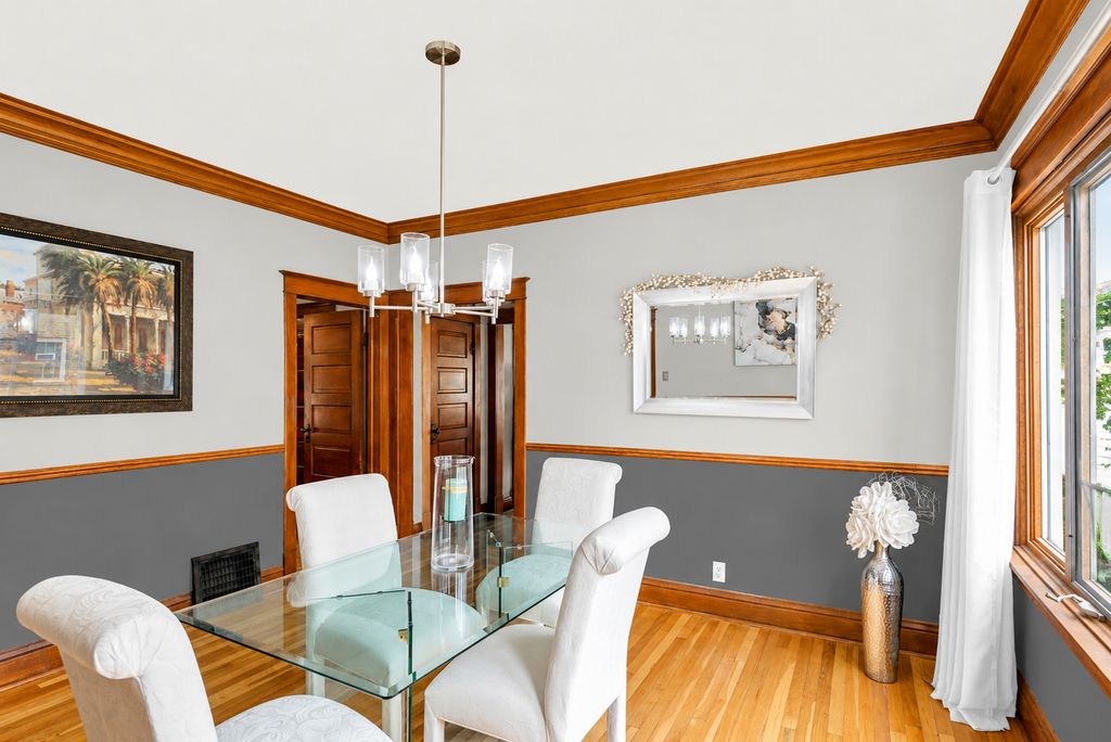 Image 8 of property listing at 5412 S Natoma Avenue, Chicago, IL 60638
