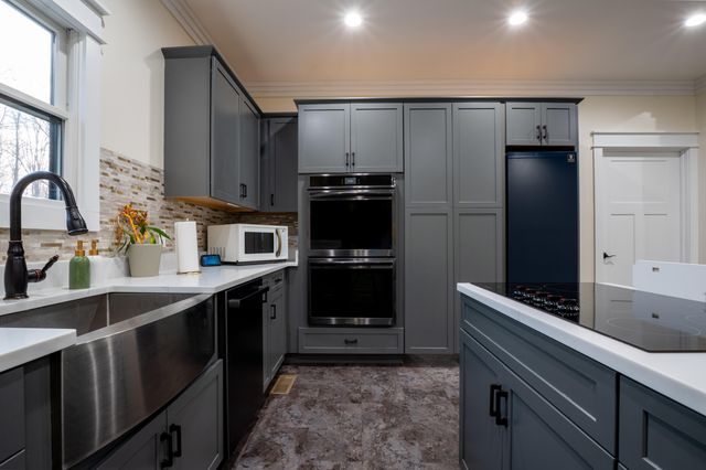 226 W Wilson Road, Russell Springs, KY 42642