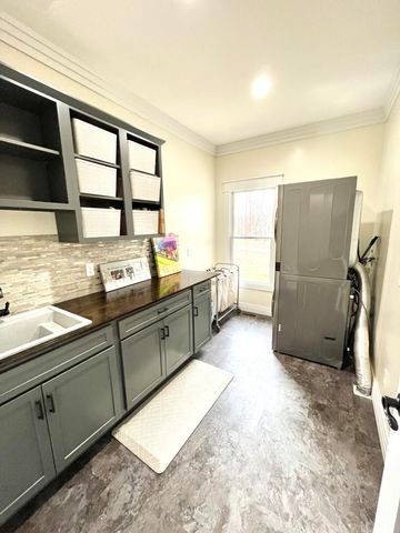 226 W Wilson Road, Russell Springs, KY 42642