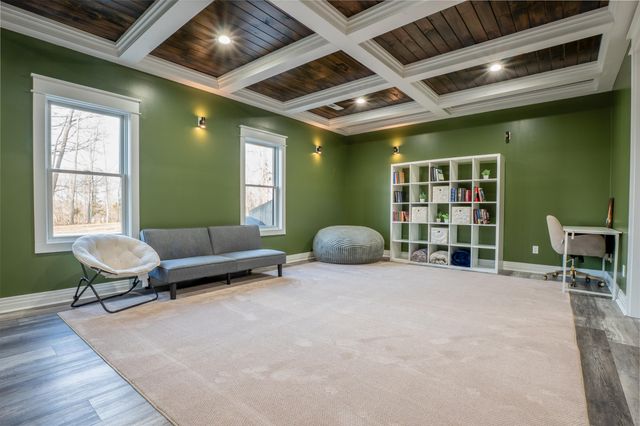 226 W Wilson Road, Russell Springs, KY 42642