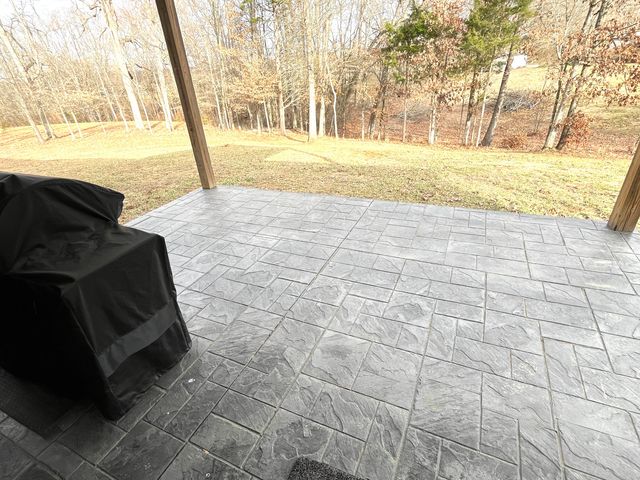 226 W Wilson Road, Russell Springs, KY 42642