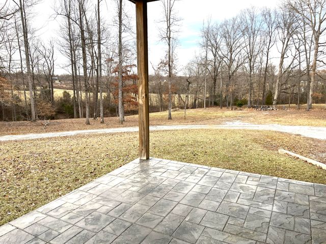 226 W Wilson Road, Russell Springs, KY 42642