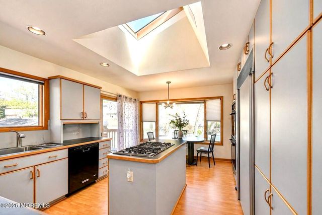 4 Fletcher Drive, Marlboro, NJ 07746