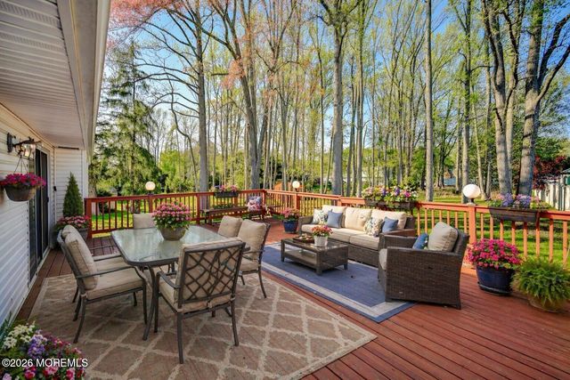 4 Fletcher Drive, Marlboro, NJ 07746