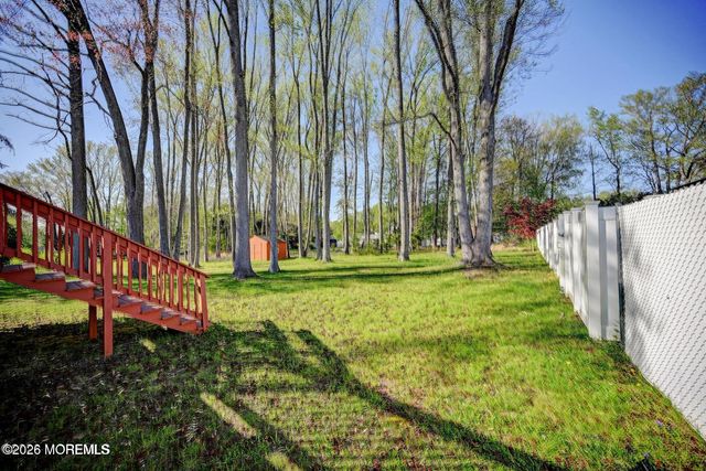 4 Fletcher Drive, Marlboro, NJ 07746