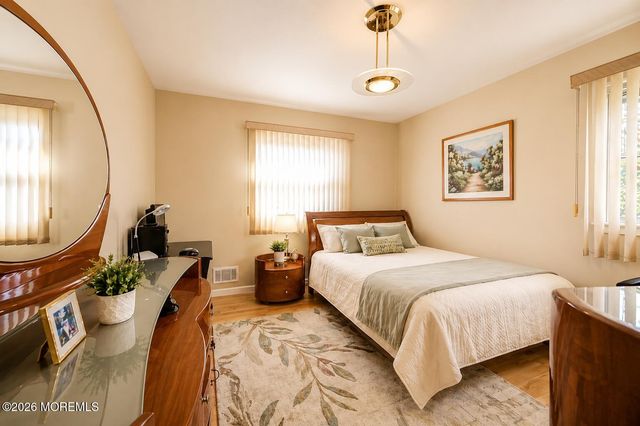 4 Fletcher Drive, Marlboro, NJ 07746