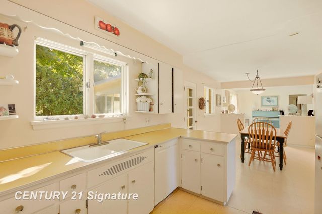 40 Shadyside Court, Saginaw, MI 48638