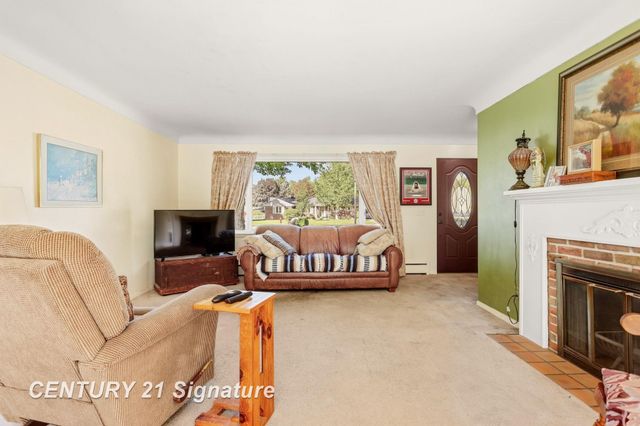 40 Shadyside Court, Saginaw, MI 48638