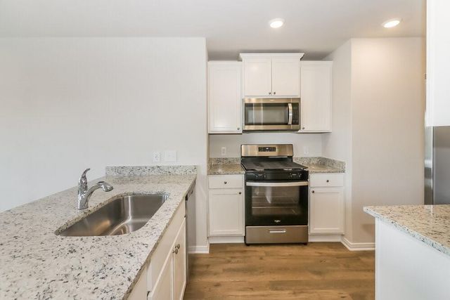 425 Sunny Highlands Drive, Katy, TX 77493