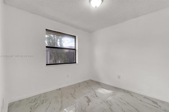 9728 Hammocks Blvd 202-27, Miami, FL 33196