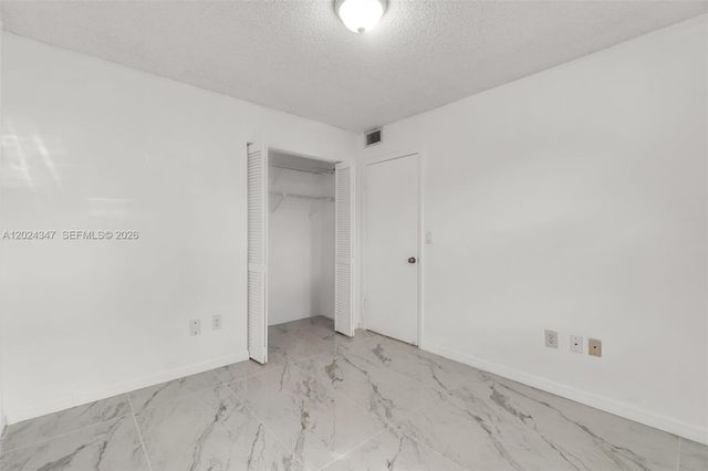 9728 Hammocks Blvd 202-27, Miami, FL 33196
