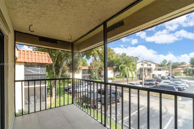 9728 Hammocks Blvd 202-27, Miami, FL 33196