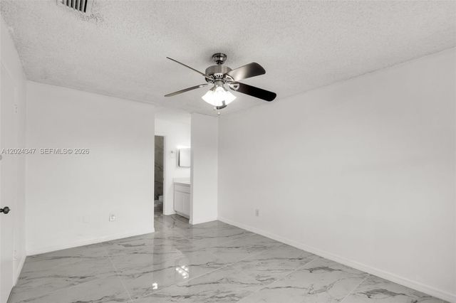 9728 Hammocks Blvd 202-27, Miami, FL 33196