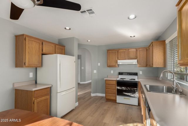 10714 E NACOMA Drive, Sun Lakes, AZ 85248