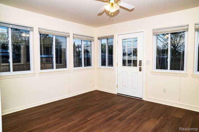 26042 Dover Avenue, Warren, MI 48089
