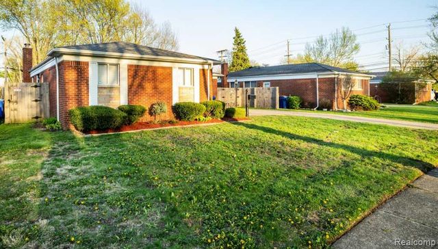 26042 Dover Avenue, Warren, MI 48089