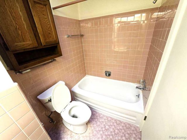 26042 Dover Avenue, Warren, MI 48089