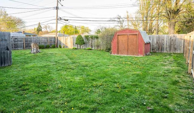 26042 Dover Avenue, Warren, MI 48089