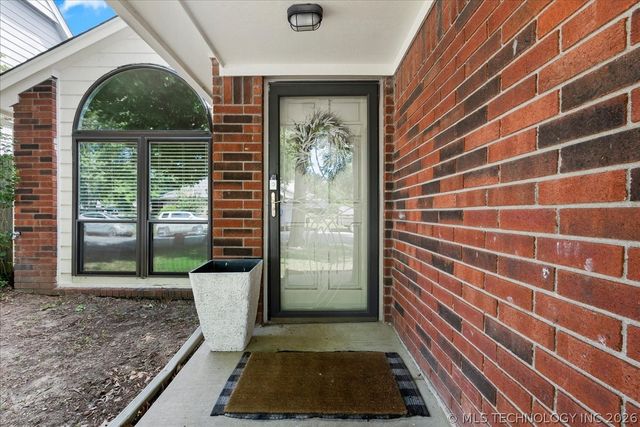 6211 S 28th West Avenue, Tulsa, OK 74132