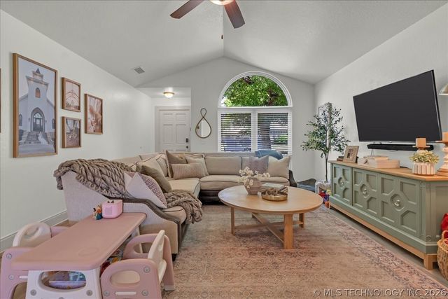 6211 S 28th West Avenue, Tulsa, OK 74132