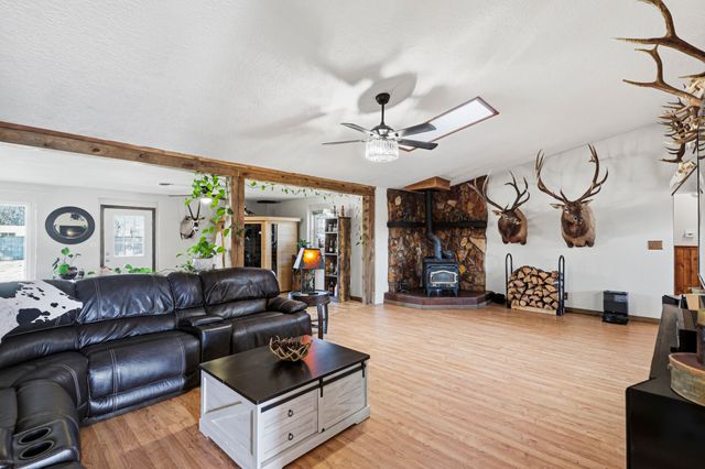 21 Kennedy Drive, Los Lunas, NM 87031