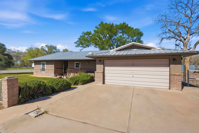 21 Kennedy Drive, Los Lunas, NM 87031