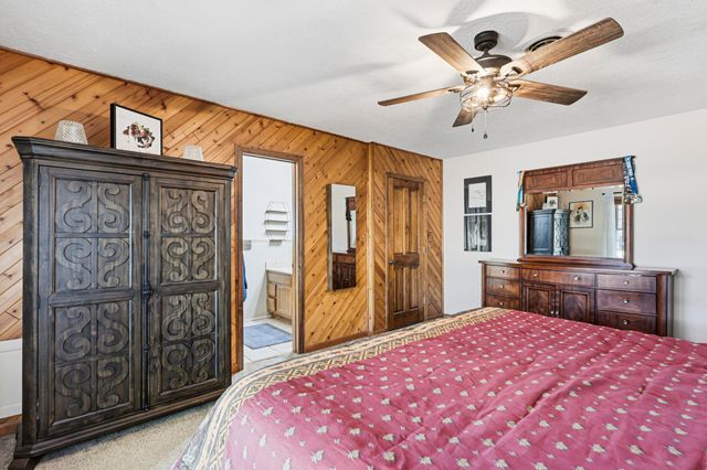 21 Kennedy Drive, Los Lunas, NM 87031