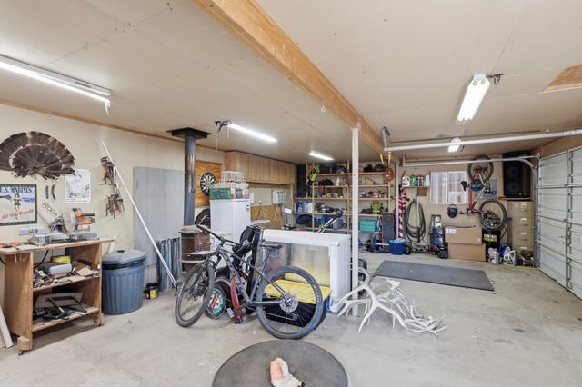 21 Kennedy Drive, Los Lunas, NM 87031