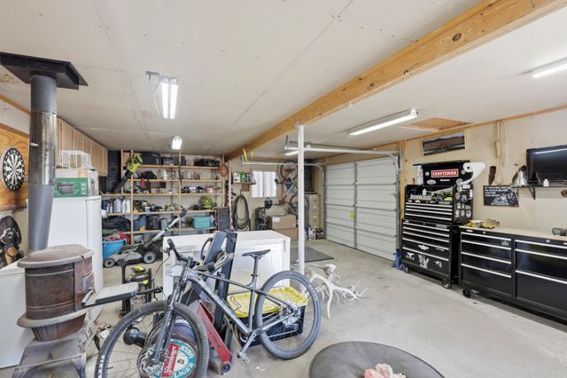 21 Kennedy Drive, Los Lunas, NM 87031