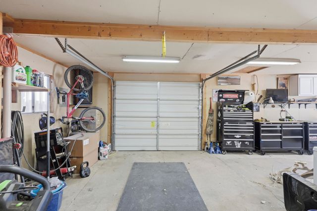 21 Kennedy Drive, Los Lunas, NM 87031