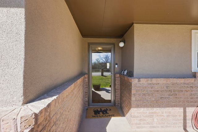 21 Kennedy Drive, Los Lunas, NM 87031