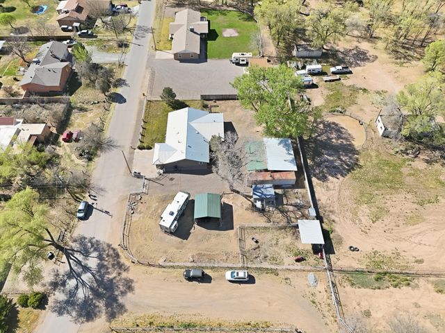 21 Kennedy Drive, Los Lunas, NM 87031