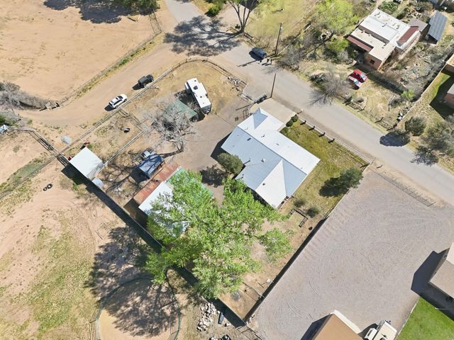 21 Kennedy Drive, Los Lunas, NM 87031