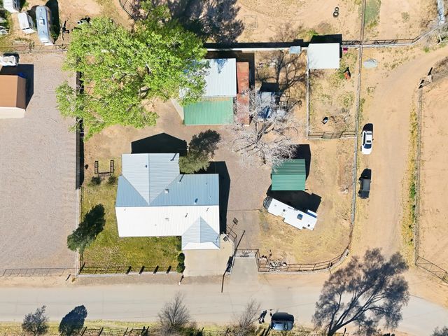 21 Kennedy Drive, Los Lunas, NM 87031