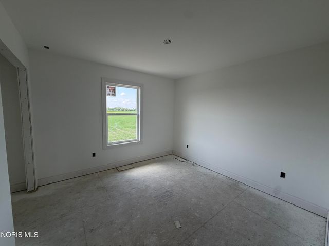 9841 Featherwood Lane, Sylvania, OH 43560