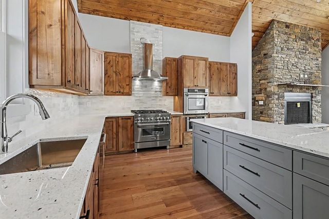 383 Rustic Barn Trail, Morganton, GA 30560