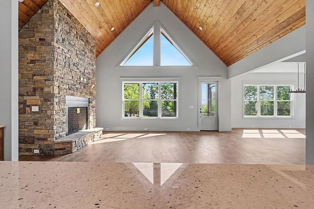 383 Rustic Barn Trail, Morganton, GA 30560