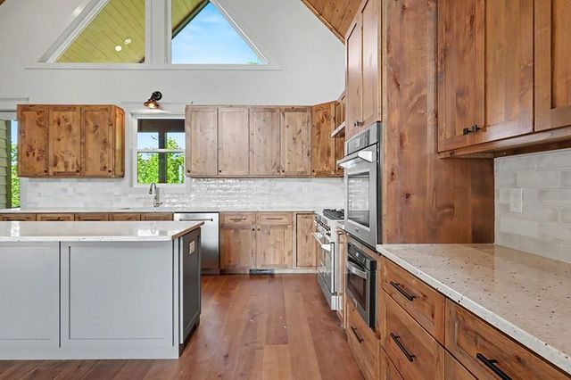 383 Rustic Barn Trail, Morganton, GA 30560
