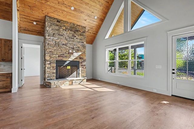 383 Rustic Barn Trail, Morganton, GA 30560