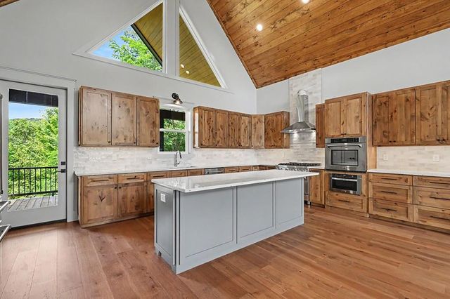 383 Rustic Barn Trail, Morganton, GA 30560