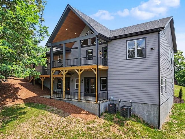 383 Rustic Barn Trail, Morganton, GA 30560