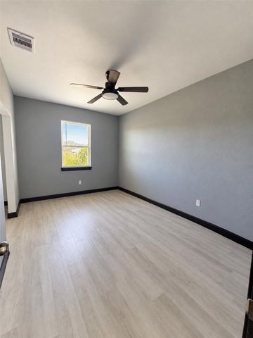 1323 Road 5723, Cleveland, TX 77327