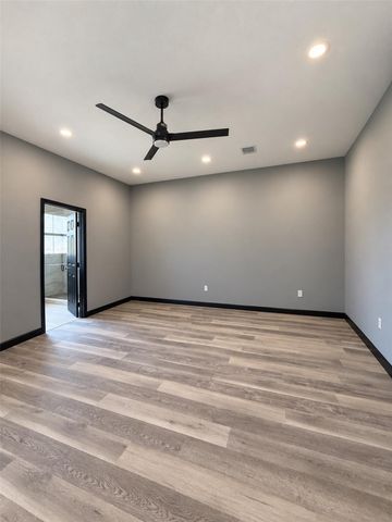1323 Road 5723, Cleveland, TX 77327