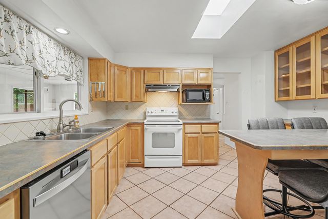 1825 Propps Street NE, Albuquerque, NM 87112