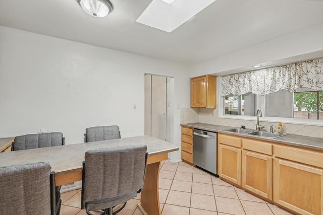 1825 Propps Street NE, Albuquerque, NM 87112