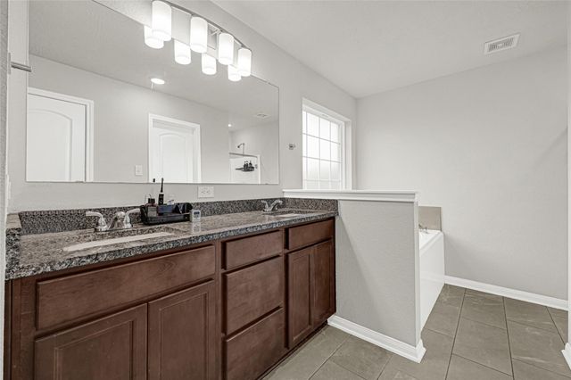 8216 Tourmaline Way, Texas City, TX 77591