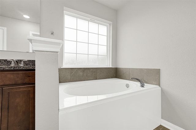 8216 Tourmaline Way, Texas City, TX 77591