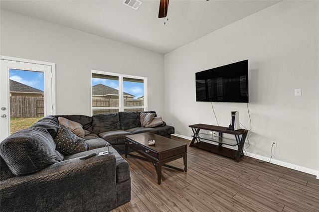 8216 Tourmaline Way, Texas City, TX 77591